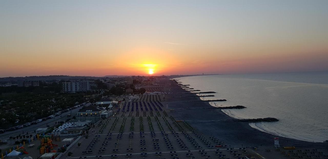 Apartamento Sul Mare... Misano Adriatico Exterior foto
